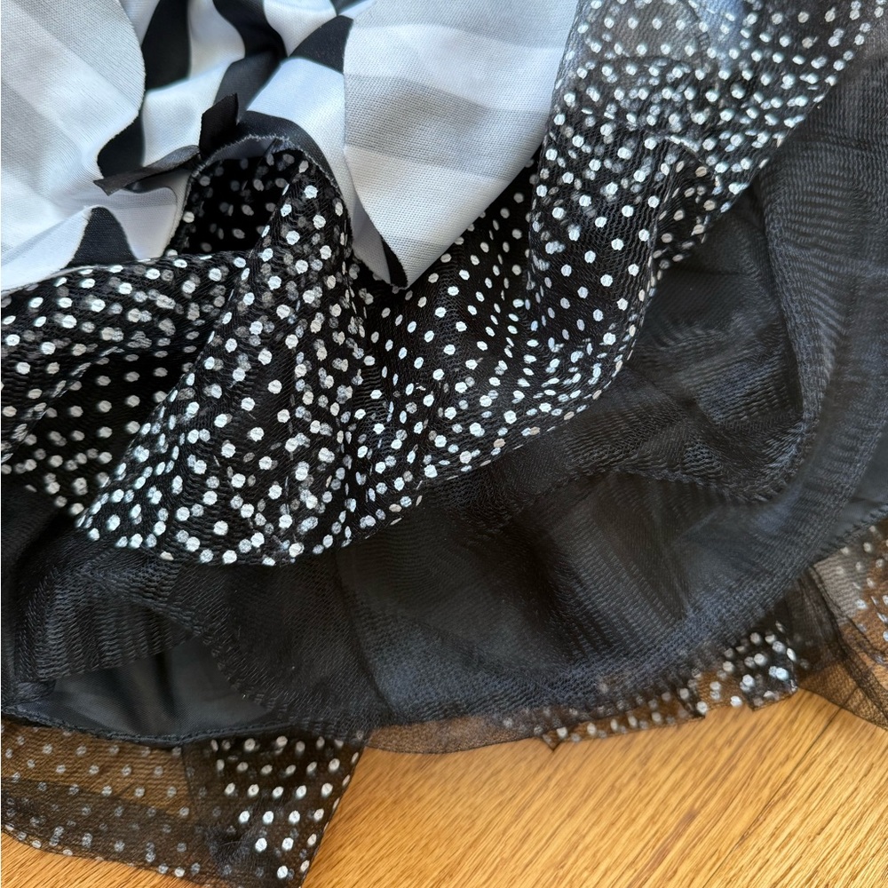 Killer Clown Child Costume, size 8-10, black and white - Picture 8 of 15
